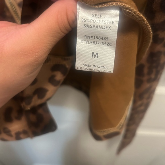 Cheetah Jacket - Picture 5 of 6